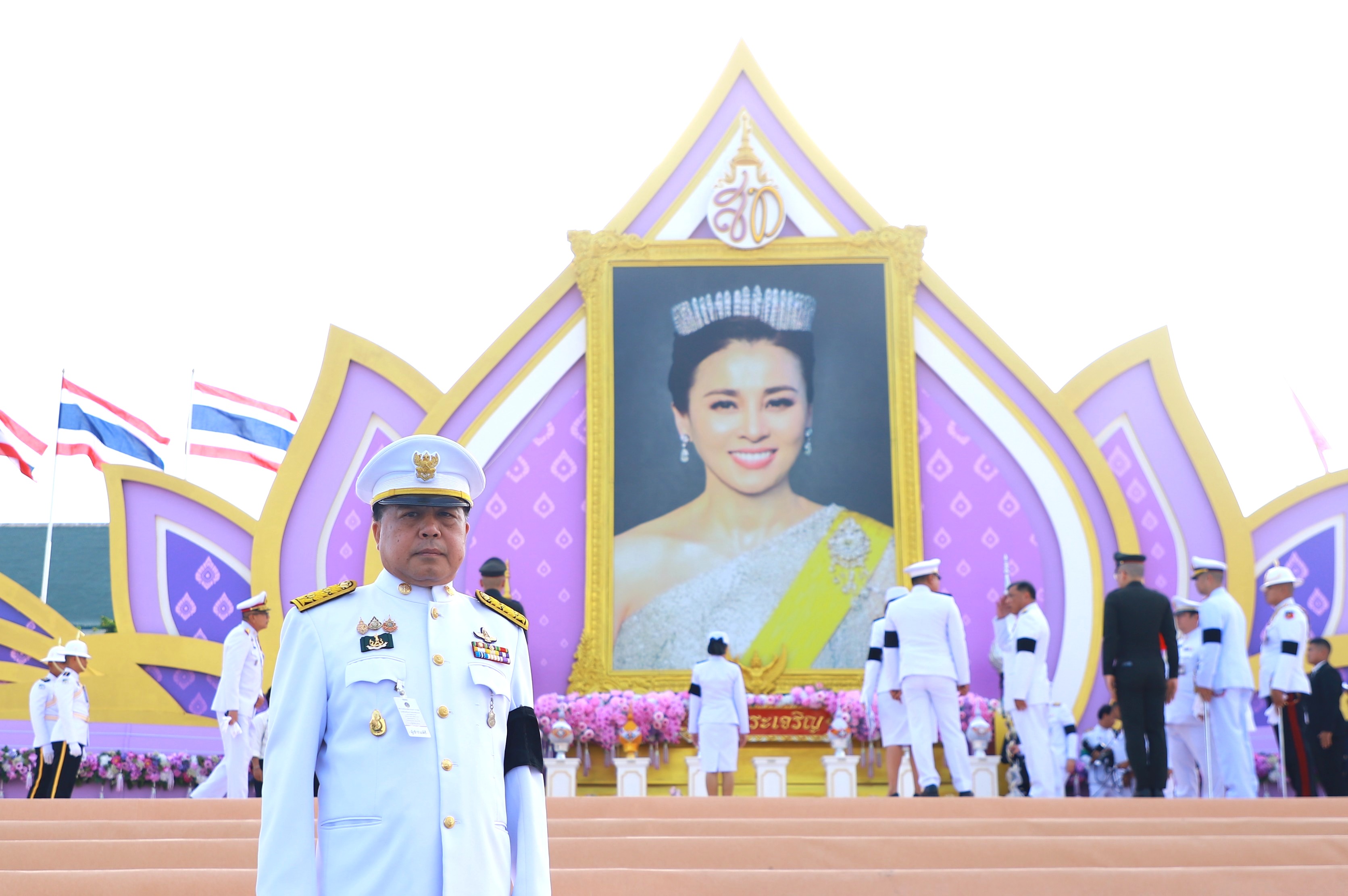 title - ส.ป.ก. ร่วมพิธีจุดเทียนถวายพระพรชัยมงคลพระนางเจ้าฯ พระบรมราชินี เนื่องในโอกาสพระราชพิธีมหามงคลเฉลิมพระชนมพรรษา 4 รอบ